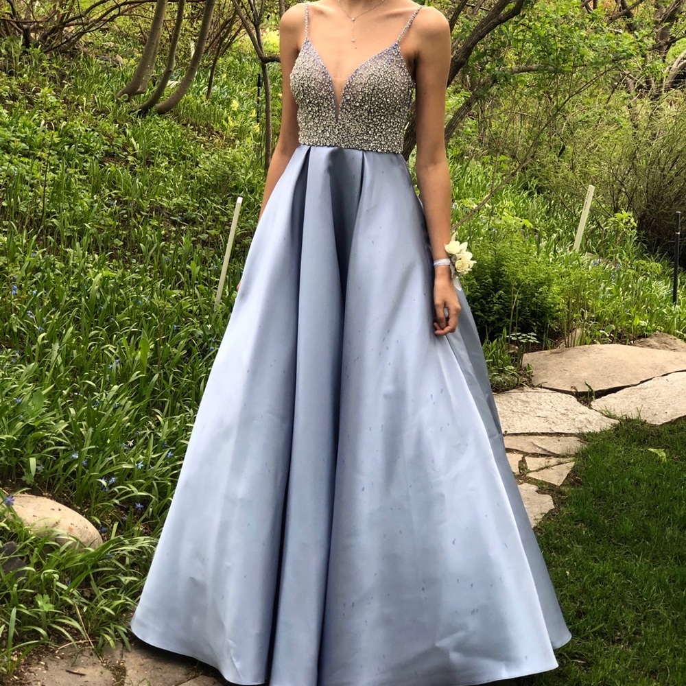 Like new luxury prom dress